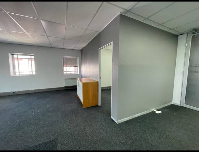 188.25M² OFFICE TO LET IN RIVONIA